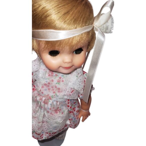 12" Vintage Sweet Little Toddler Doll 12 8 V are on her back - Picture 7 of 10